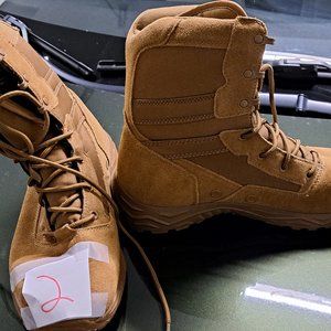 WOMEN OR MEN INTERCEPTOR BRAND BOOTS
